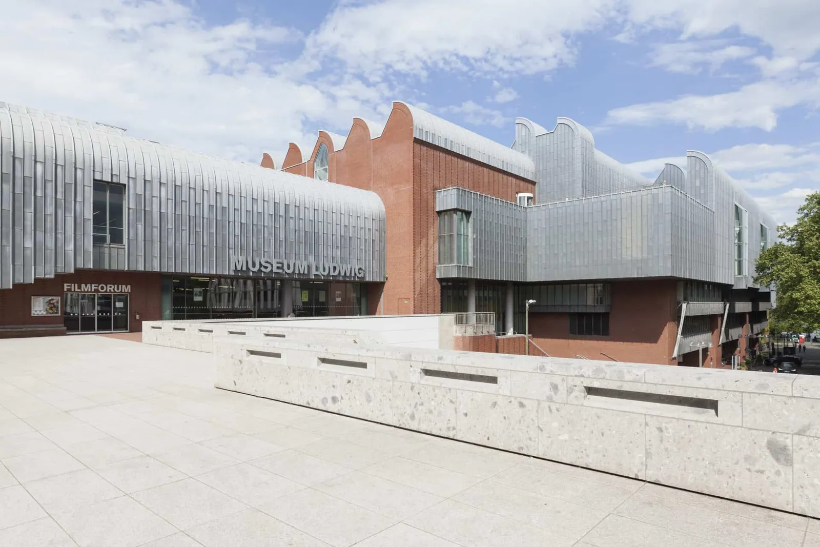 Museum Ludwig von außen