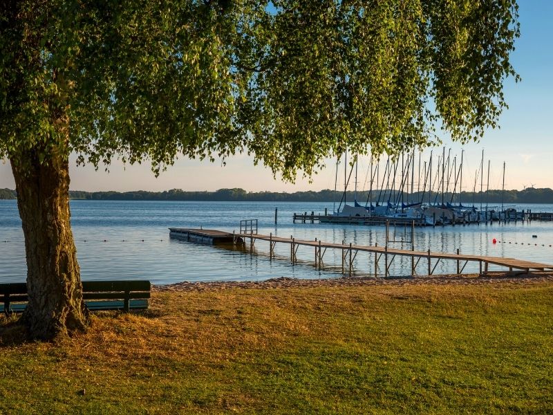 Der große Plöner See in Schleswig-Holstein